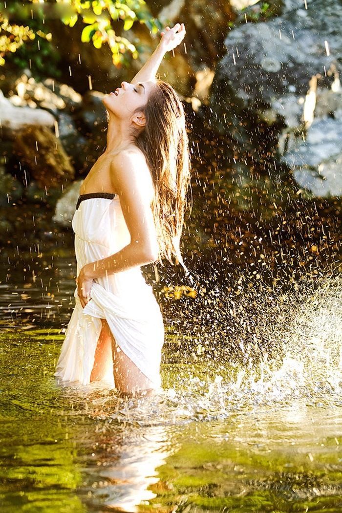 Marie Avgeropoulos in Moradabad