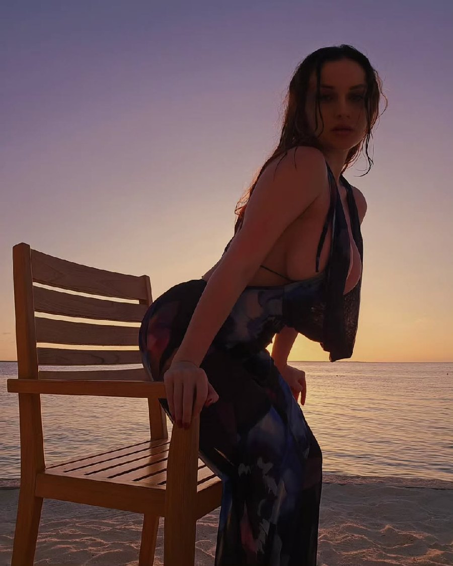 Sexy girl Miranda Faith nude in Moradabad