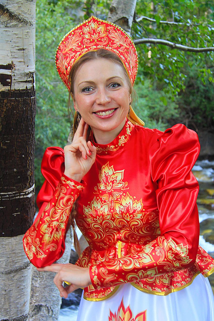 Women in Slavic costumes in Moradabad