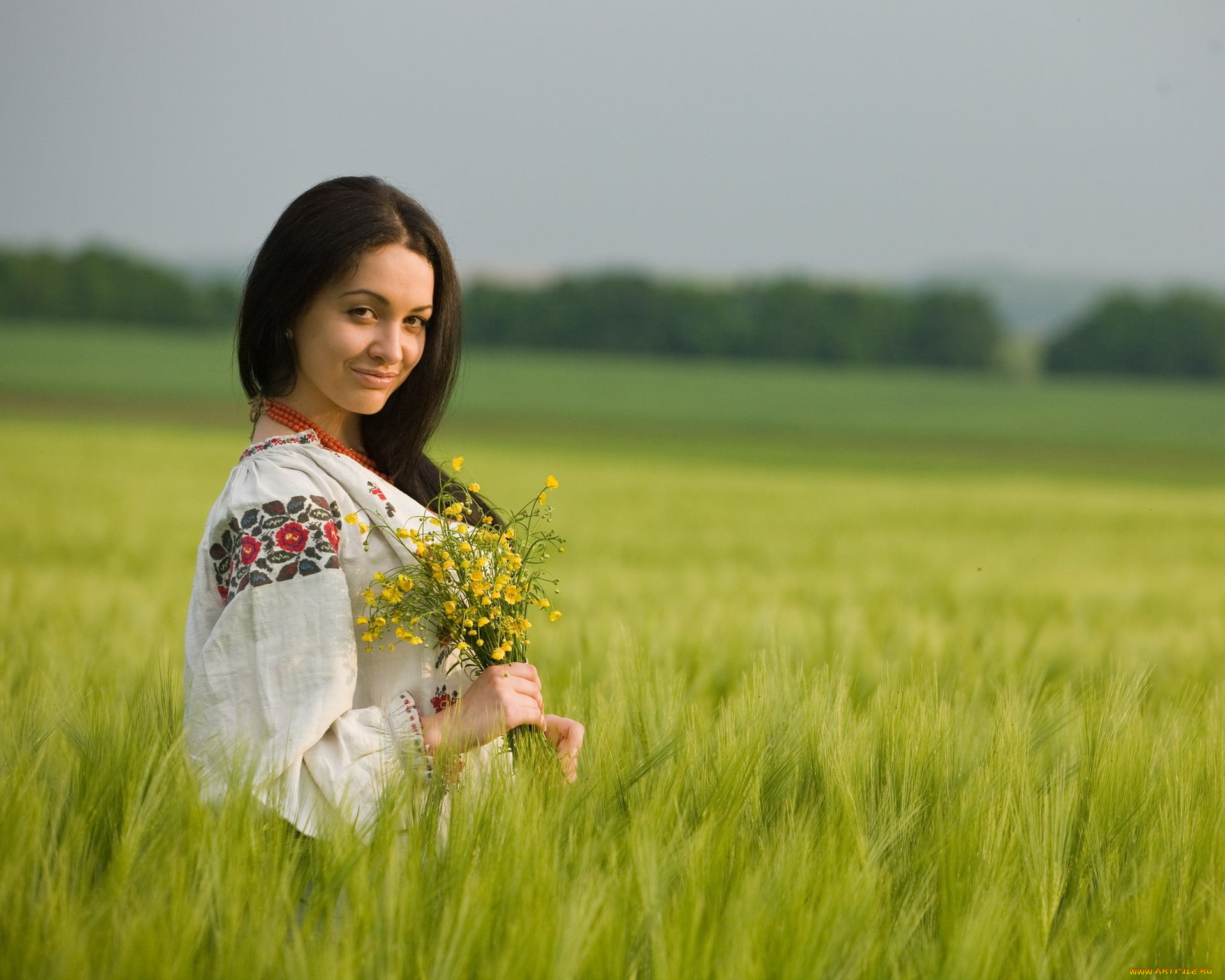 Women in Slavic costumes in Moradabad