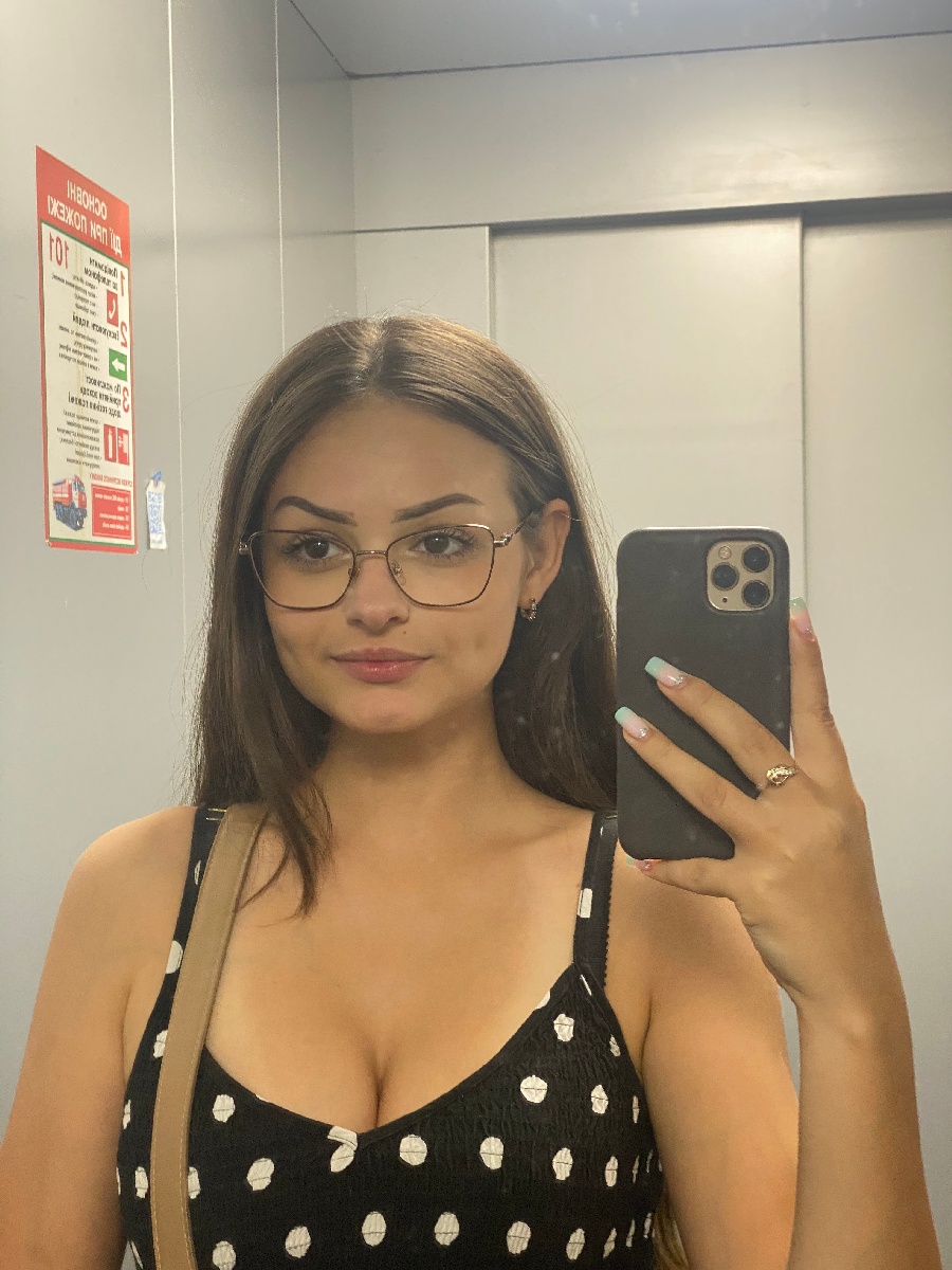 Sexy model Stacy in Moradabad